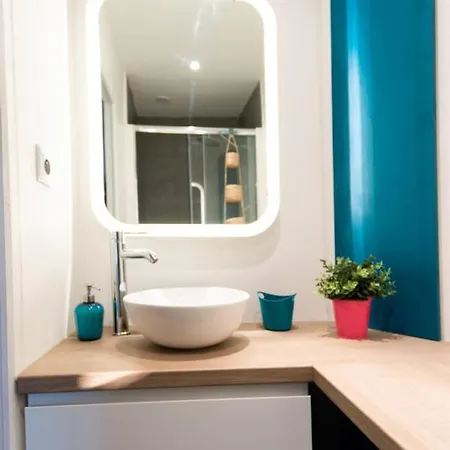 2 Steps From Paris, Nice Studio With Sleeping Area Lägenhet